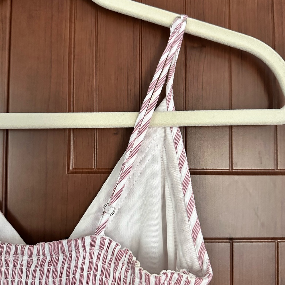 Elegant Pink and White Striped Maxi Dress - Picture 6 of 12